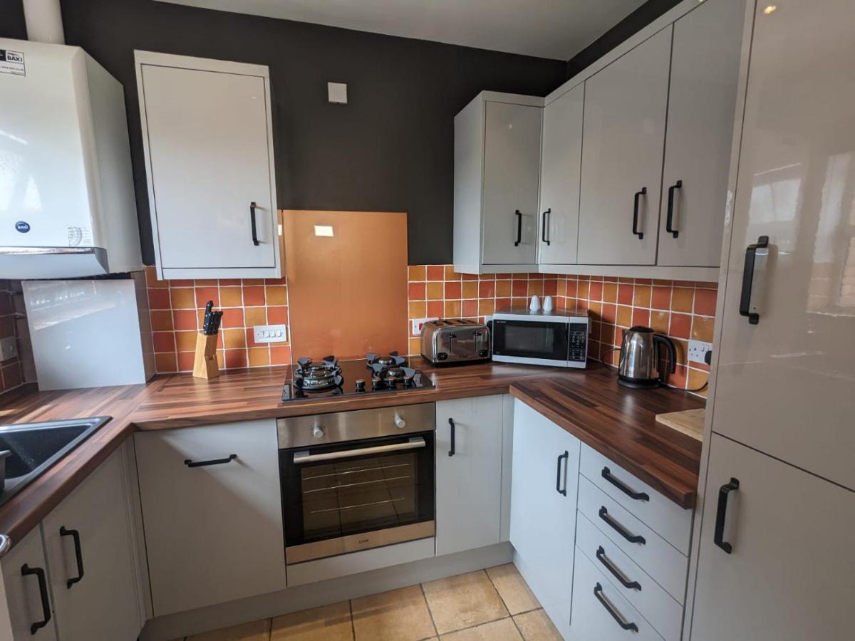 Stylish Modern Apartment, Free Secure Parking Allesley Exterior photo