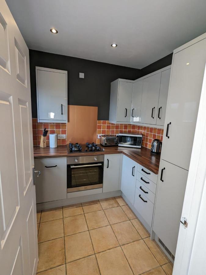 Stylish Modern Apartment, Free Secure Parking Allesley Exterior photo
