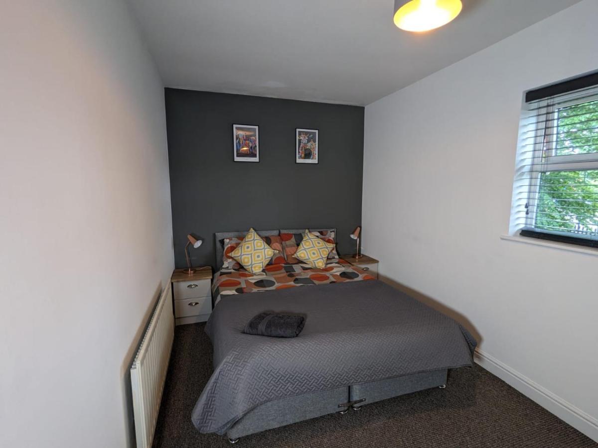 Stylish Modern Apartment, Free Secure Parking Allesley Exterior photo