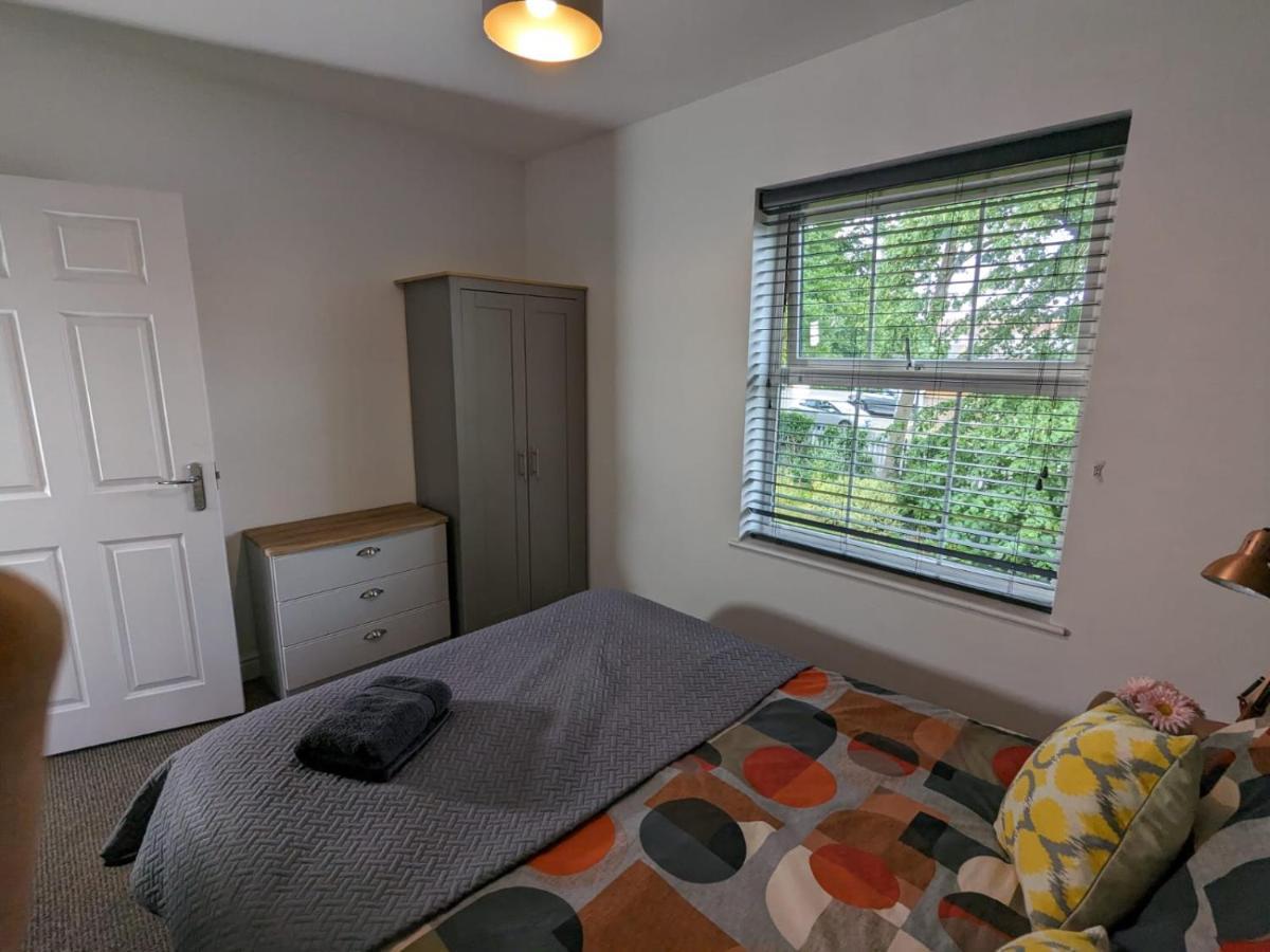 Stylish Modern Apartment, Free Secure Parking Allesley Exterior photo